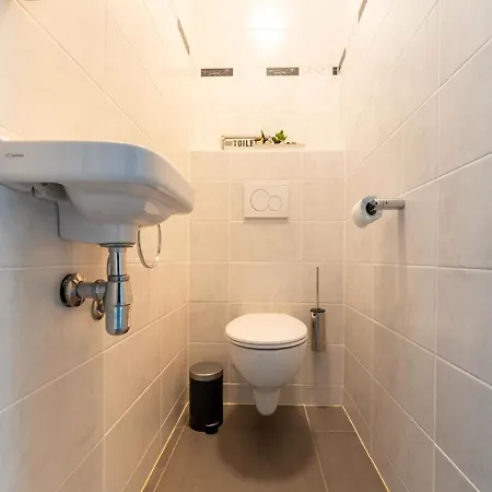 Apartamento Cozy 2-room In The Center Of *