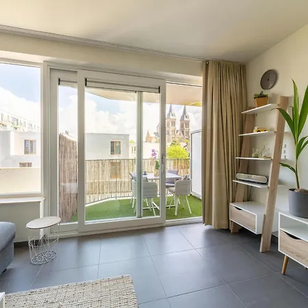 公寓 Cozy 2-room In The Center Of *